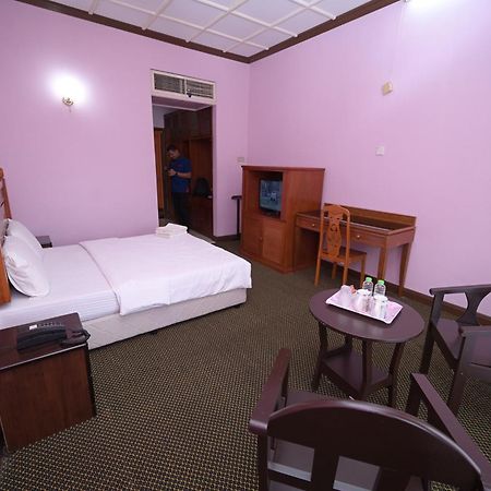 Kesedar Hotel Travel & Tours Sdn Bhd Gua Musang Kültér fotó