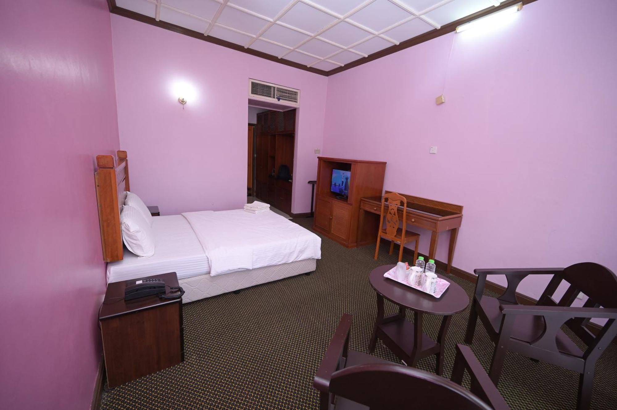 Kesedar Hotel Travel & Tours Sdn Bhd Gua Musang Kültér fotó